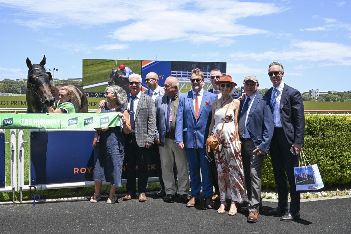 Navy Buoy - winning owners